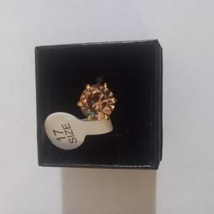 Elegant Gold and Brown Ring